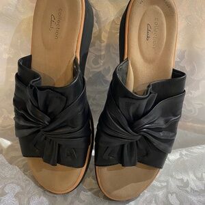 Clarks Black Leather Women's Sandals Size 9M